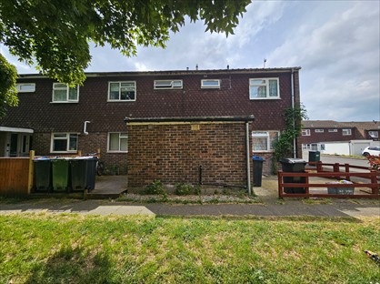 Studio Flat, Willingham Way, KT1