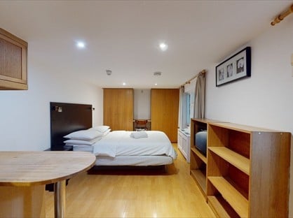 Studio Flat, Cartwright Gardens, WC1H