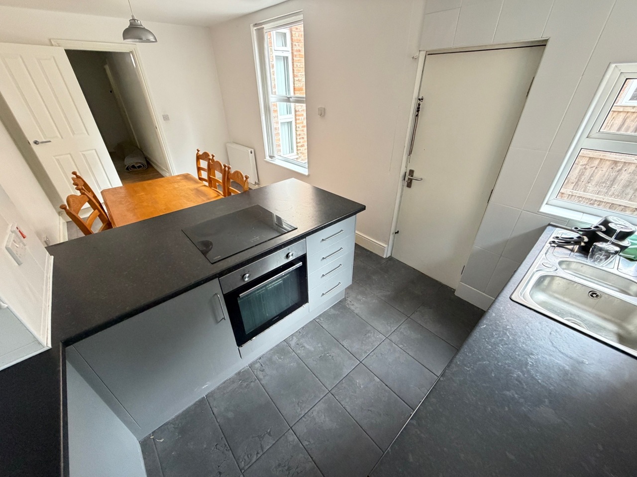 4 Bed Terraced House, Willows Crescent, B12 photo 3
