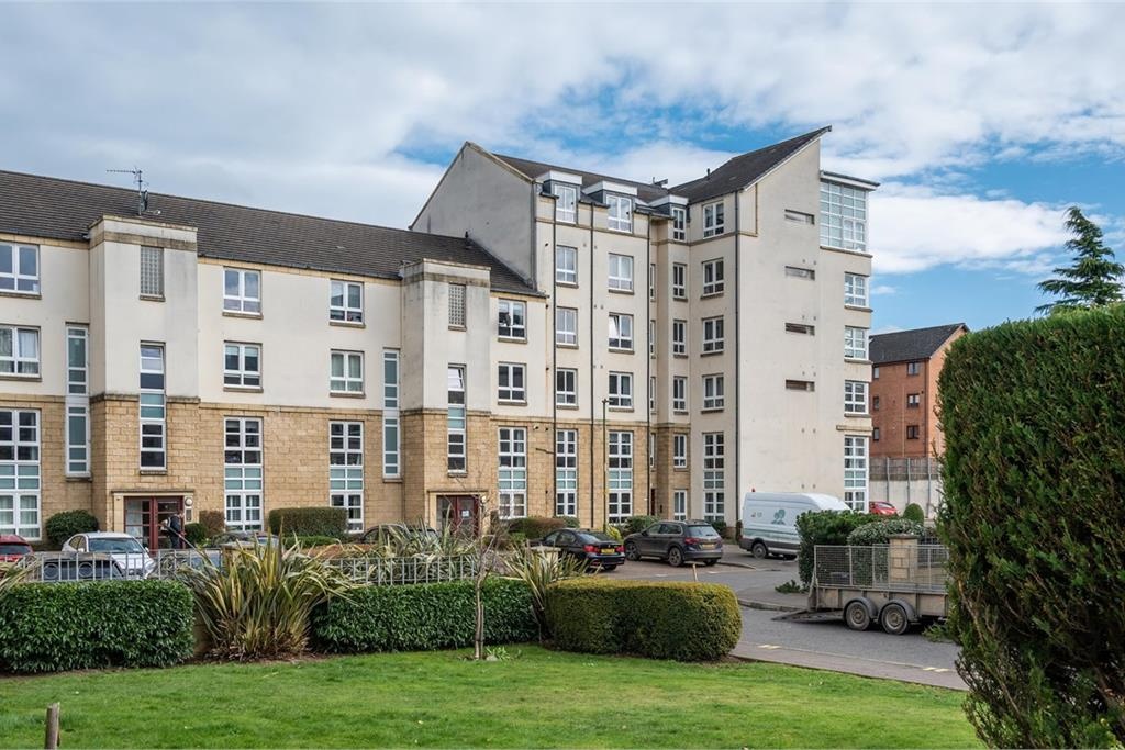 2 Bed Flat, Bethlehem Way, EH7 photo 2