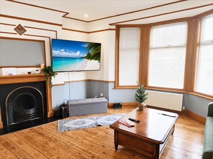 Room in a Shared House, Arklow Square, CT11