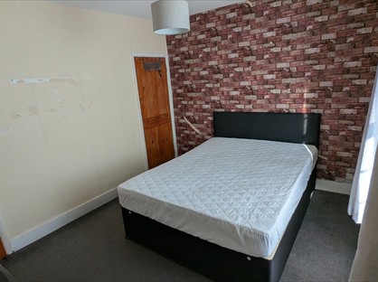 2 Bed Detached House, Wedderburn Road, IG11