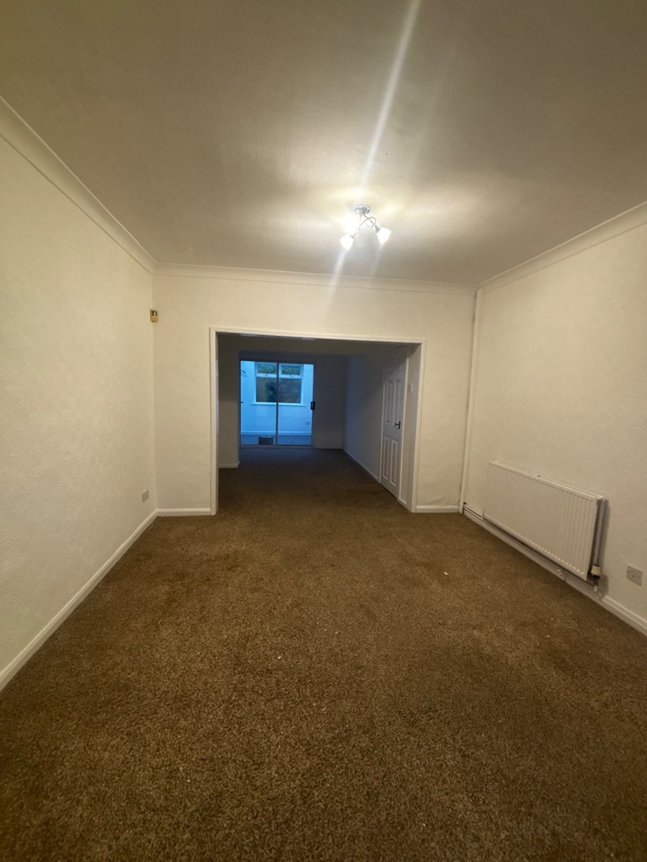 3 Bed Semi-Detached House, Larch Avenue, WN5 – photo 3