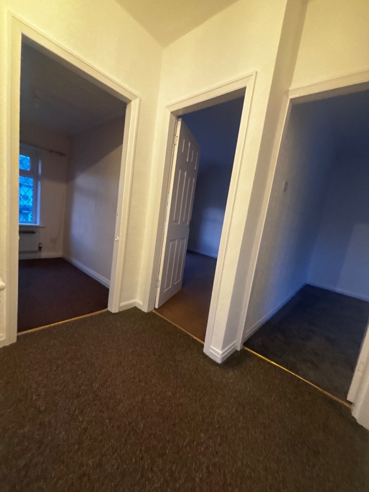 3 Bed Semi-Detached House, Larch Avenue, WN5 – photo 9