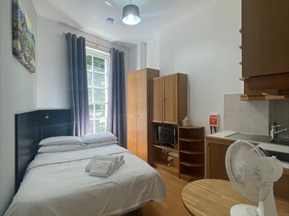 Studio Flat, Cartwright Gardens, WC1H