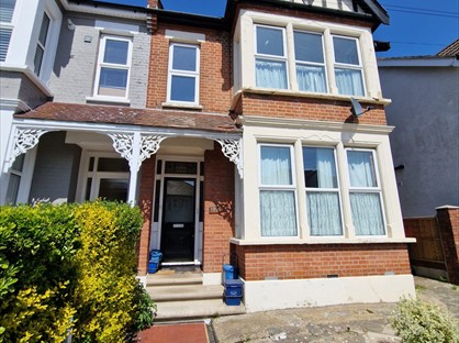 2 Bed Maisonette, York Road, SS1