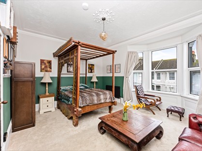 1 Bed Flat, Queens Park Road, BN2