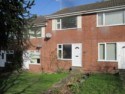 2 Bed Terraced House, Blackthorn Drive, NG16