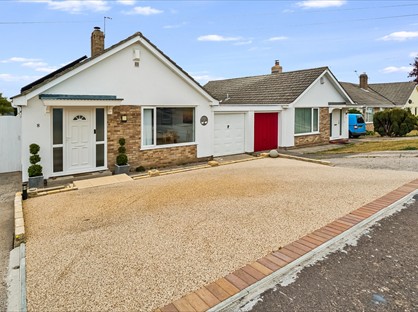 2 Bed Bungalow, Crossmead, TA7