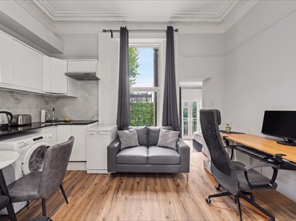 1 Bed Flat, Lexham Gardens, W8