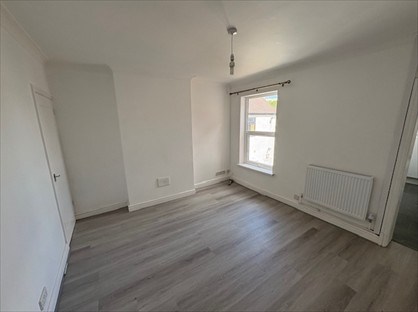 1 Bed Flat, Cheslyn Hay, WS6