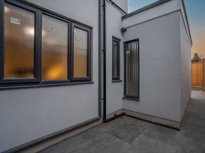 1 Bed Flat, Green St, EN3
