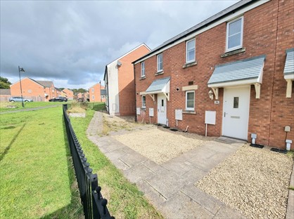 2 Bed Terraced House, Heol Stradling, CF35