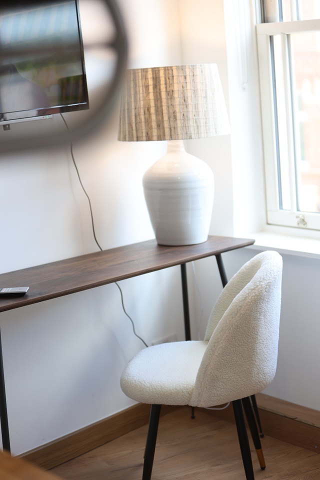 Studio Flat, Grafton Road, NW5 photo 3