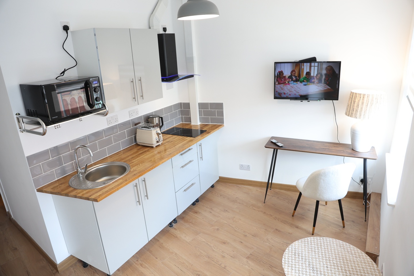 Studio Flat, Grafton Road, NW5 photo 5