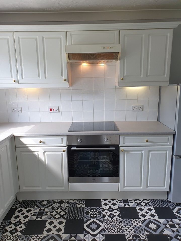 1 Bed Flat, Regency Court, LE3 photo 2