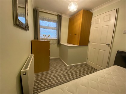 4 Bed Terraced House, Duke St, TA1