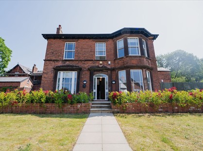 5 Bed Detached House, Woodcroft Way, L34