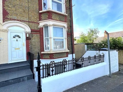 1 Bed Flat, Royal Pier Road, DA12