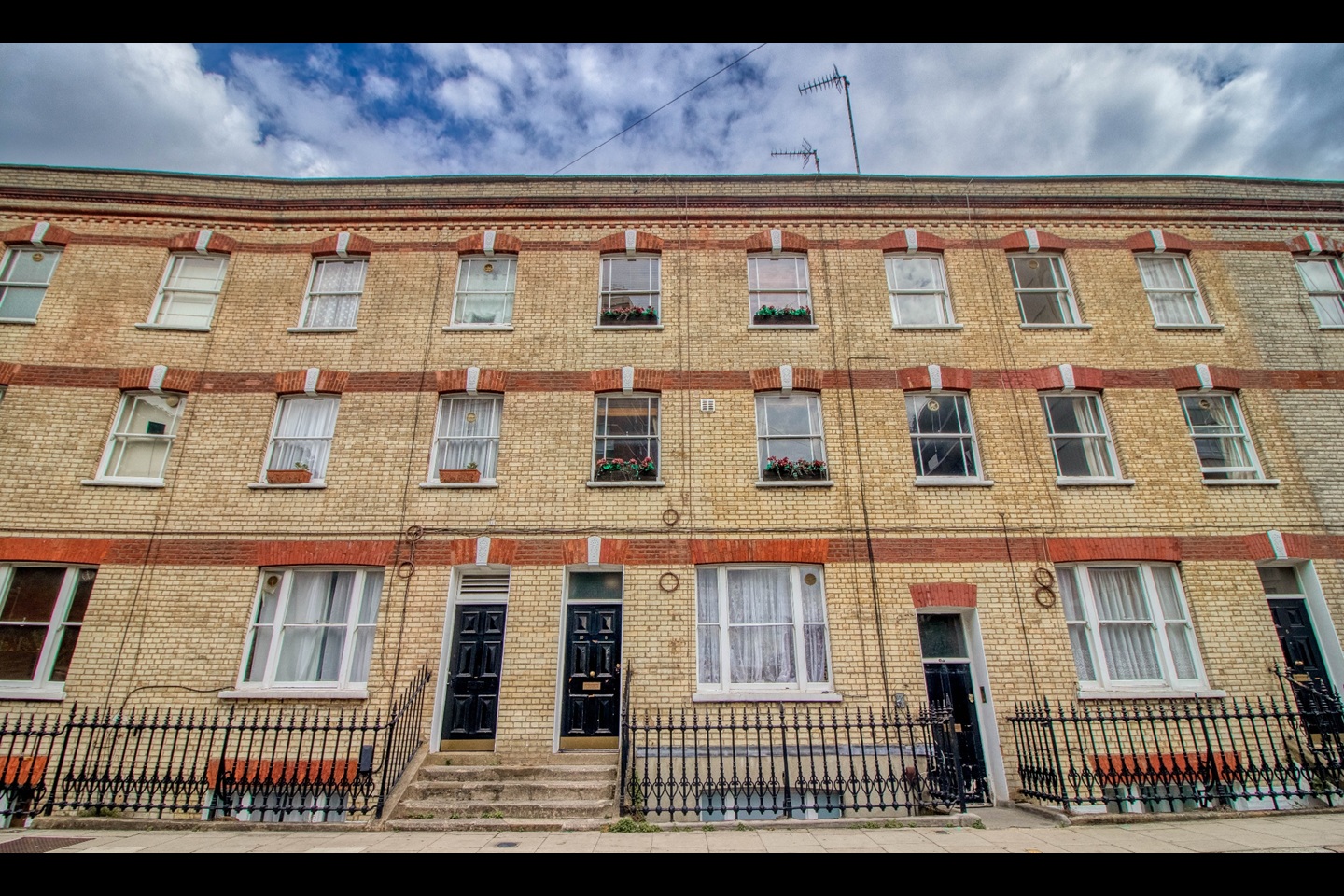 Additional image 3 of 4 Bed Flat, Orde Hall Street, WC1N, N1 7GU