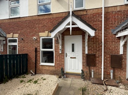 2 Bed Terraced House, Epsom Court, DL5