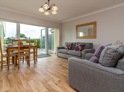 1 Bed Bungalow, Freshfields, TA11