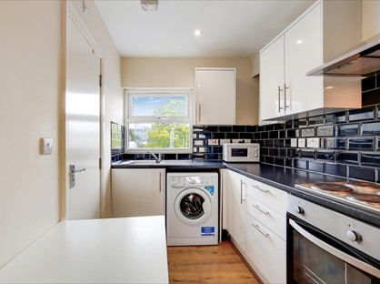 2 Bed Flat, Uxbridge Road, W12
