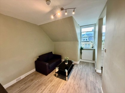 Bedsit, Glazbury, W14