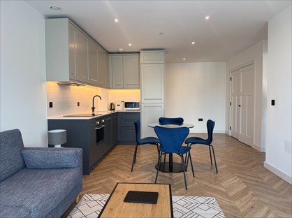 1 Bed Flat, Canning House, KT1