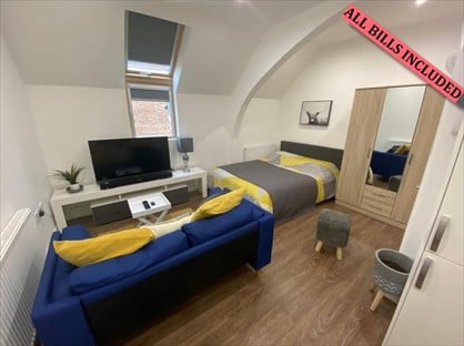 Studio Flat, Manor House St, PE1