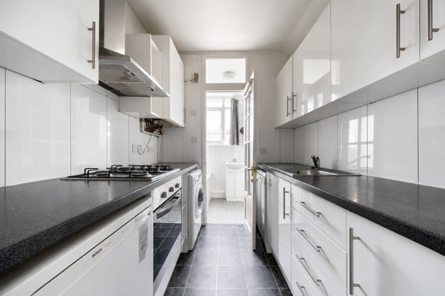 Additional image 3 of 2 Bed Flat, Sinclair House, WC1H, N1 7GU