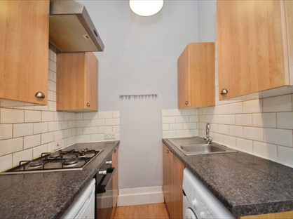 1 Bed Flat, Dagnall Park, SE25