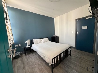 Room in a Shared Flat, Tanner Street Near Ilford Lane, IG11