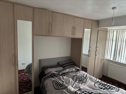 Room in a Shared House, Glenpark Road, B8