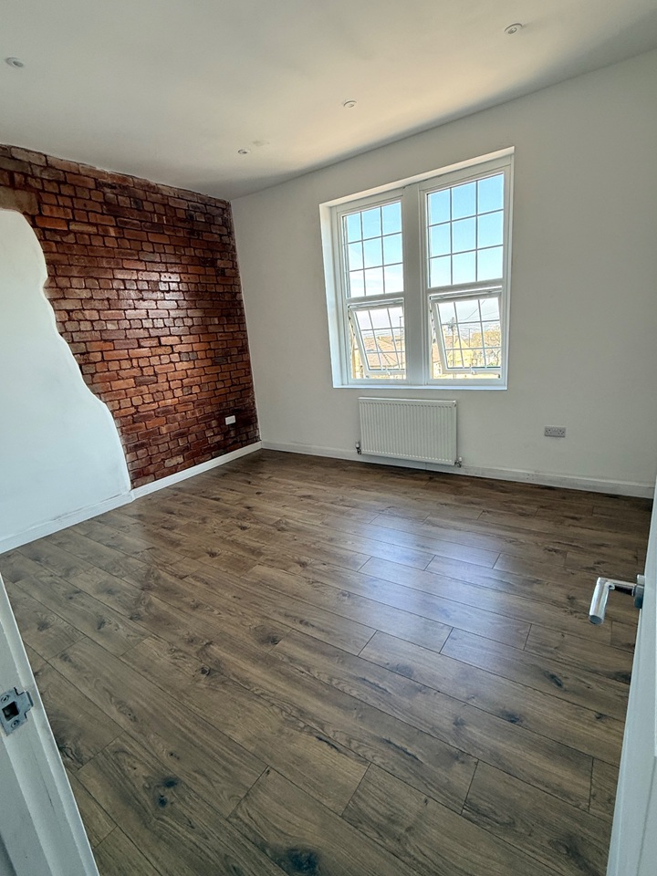 1 Bed Flat, Lydgate Lane, S10