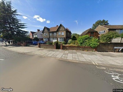 Room in a Shared House, London Road, EN2