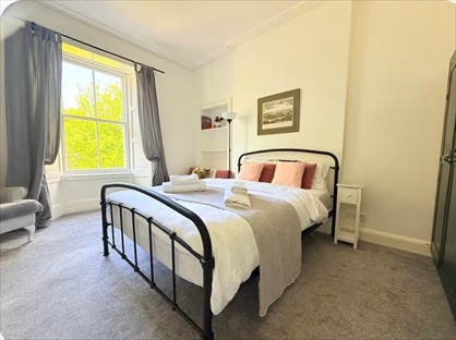 4 Bed Flat, Montague St, EH8