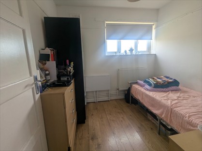 Room in a Shared Flat, Sir Alexander Road, W3