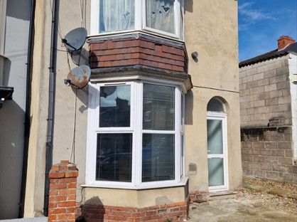 1 Bed Flat, Clearmount Road, DT4