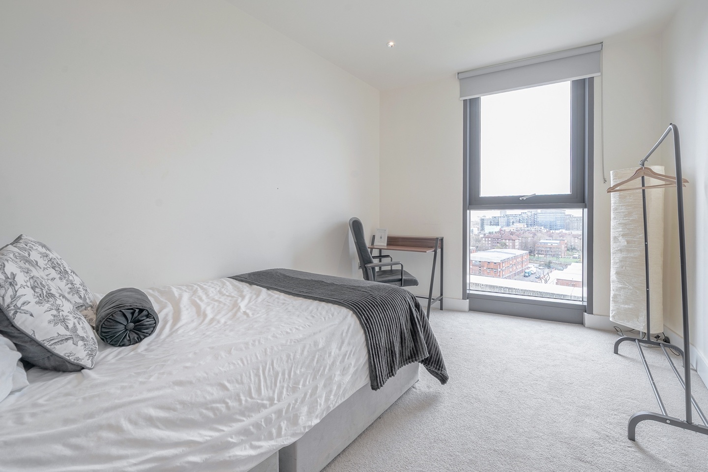3 Bed Flat, Foundry House, SW8 photo 5
