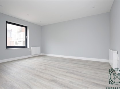 2 Bed Flat, High St, E17