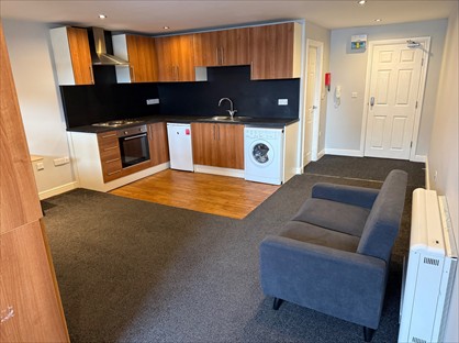 Studio Flat, Cleveland Street, DN1