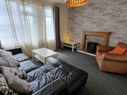 4 Bed Maisonette, Foxcroft Way, LS6