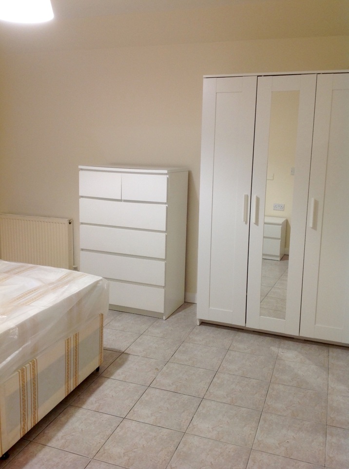 1 Bed Flat, Caledonian Road, N1 photo 3