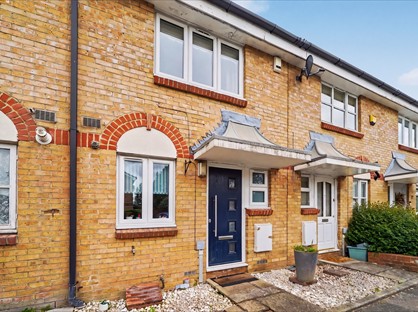 2 Bed Terraced House, Pennington Way, SE12