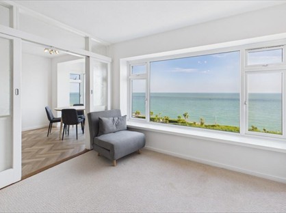 2 Bed Flat, South Cliff, BN20