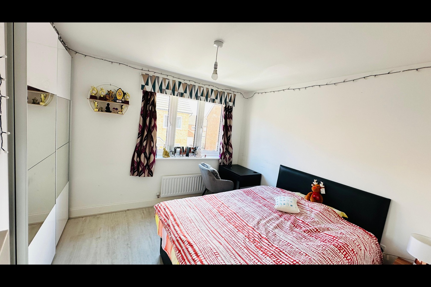 Reading - 4 Bed Detached House, Allen Way, RG2 - To Rent Now for £2,650 ...