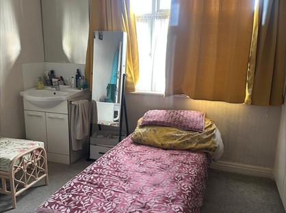Room in a Shared House, Edgware, HA8