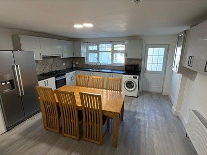 6 Bed End Terrace, Prince Regent Lane, E13