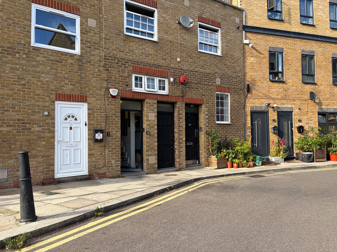 Room in a Shared House, Bethnal Road, E2 photo 2